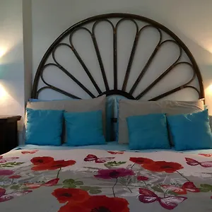 Piera Montecucco Bed & Breakfast Stintino